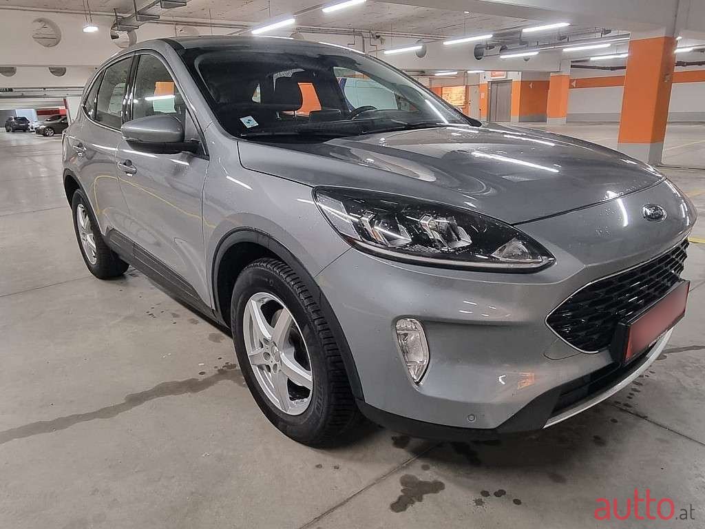 2022' Ford Kuga photo #2