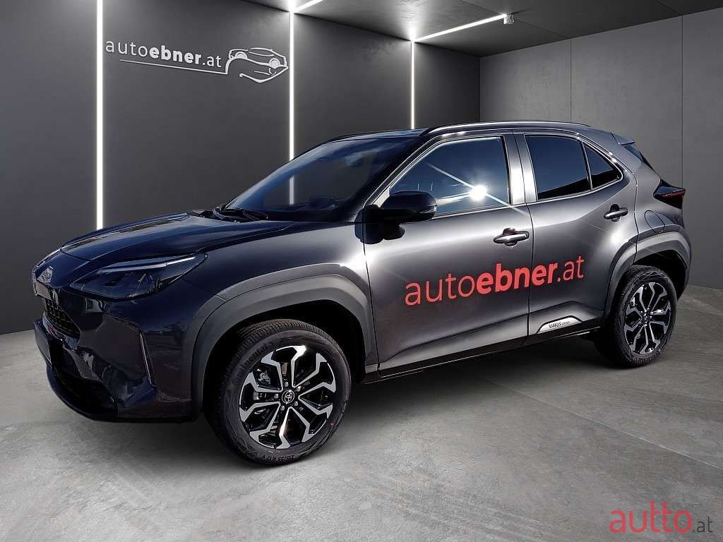 2024' Toyota Yaris Cross photo #1