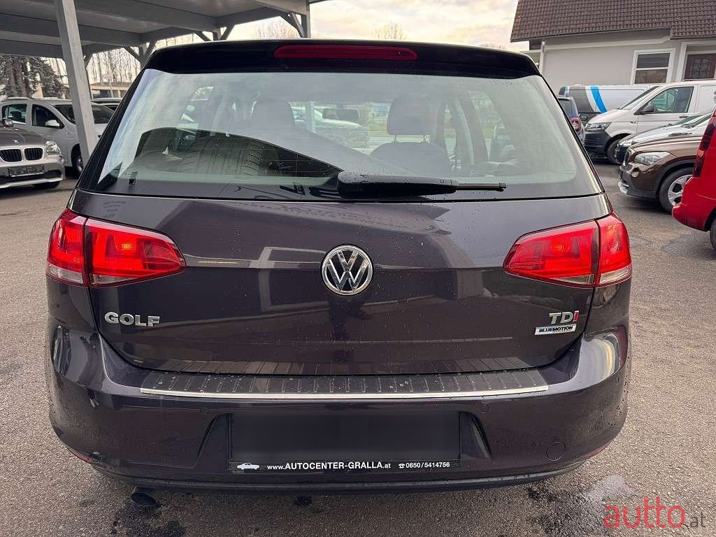 2015' Volkswagen Golf photo #5