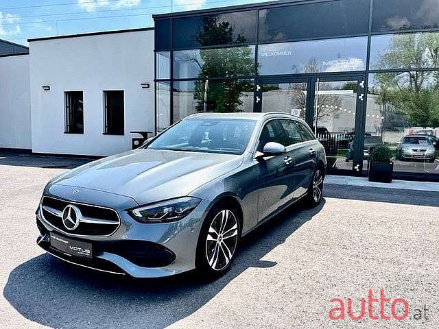 2014' Mercedes-Benz C-Klasse photo #2