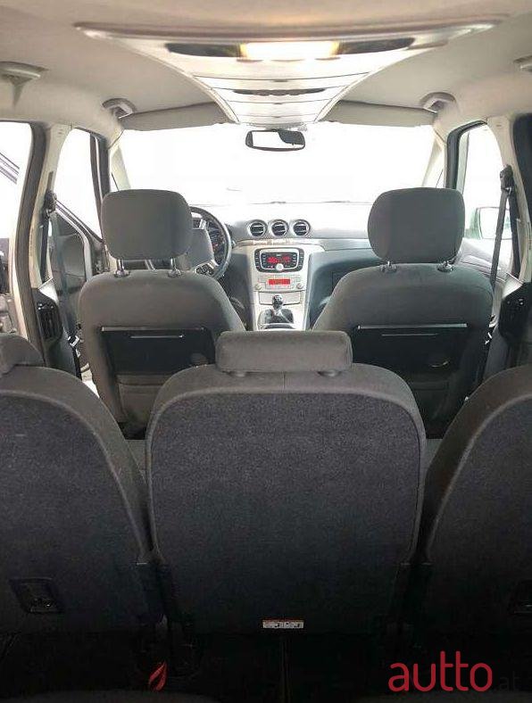 2010' Ford Galaxy photo #1