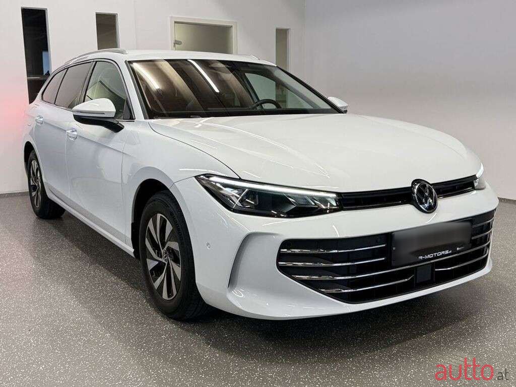 2024' Volkswagen Passat photo #3