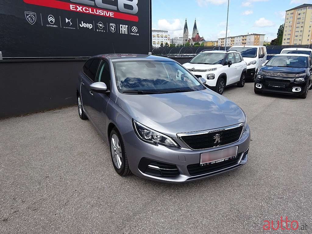 2018' Peugeot 308 photo #2