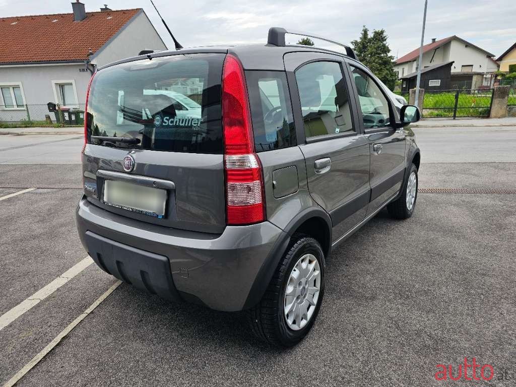 2010' Fiat Panda photo #4
