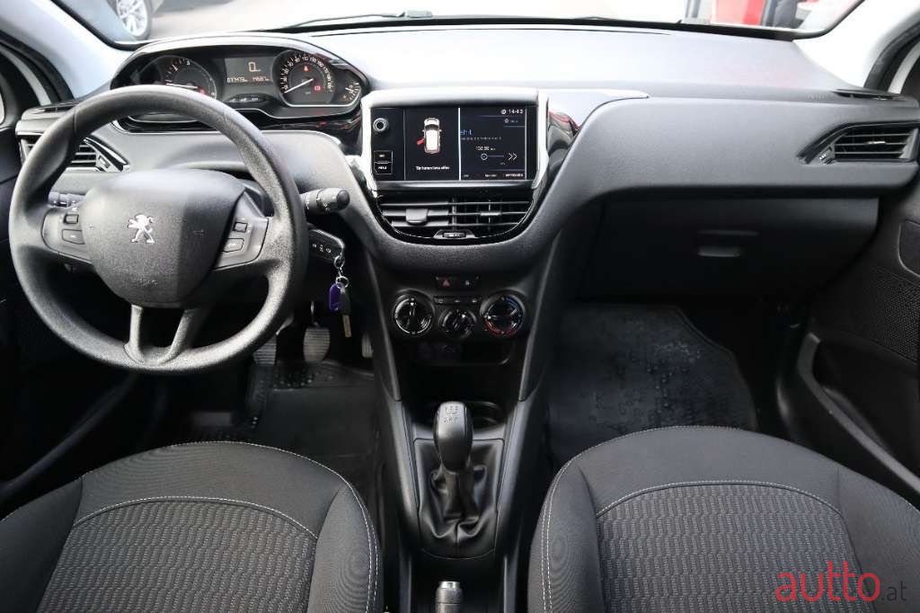 2018' Peugeot 208 photo #5