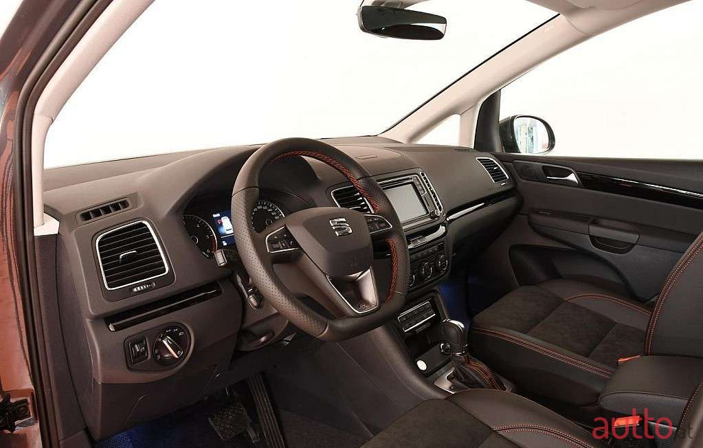 2020' SEAT Alhambra photo #6