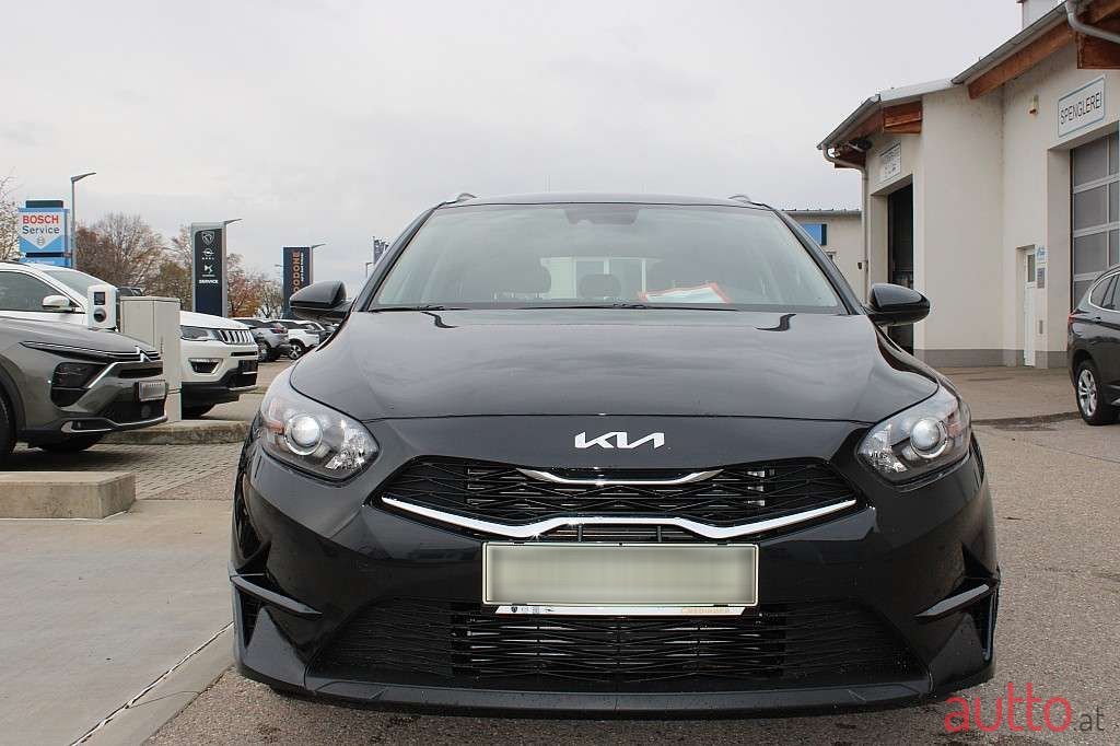 2023' Kia Ceed photo #1