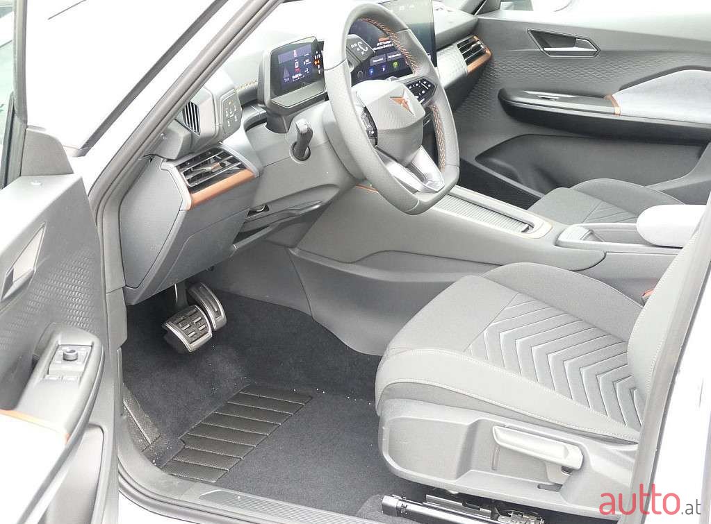 2023' Cupra Born photo #6