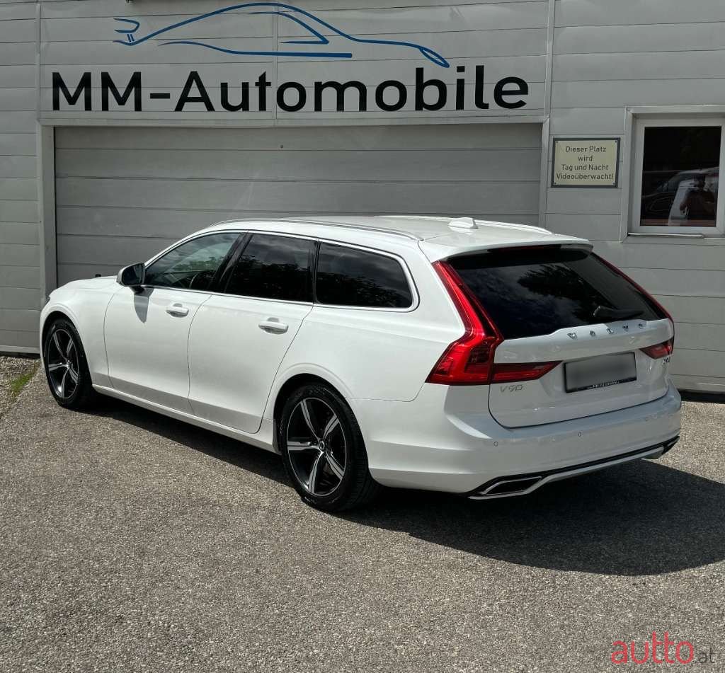 2017' Volvo V90 photo #2