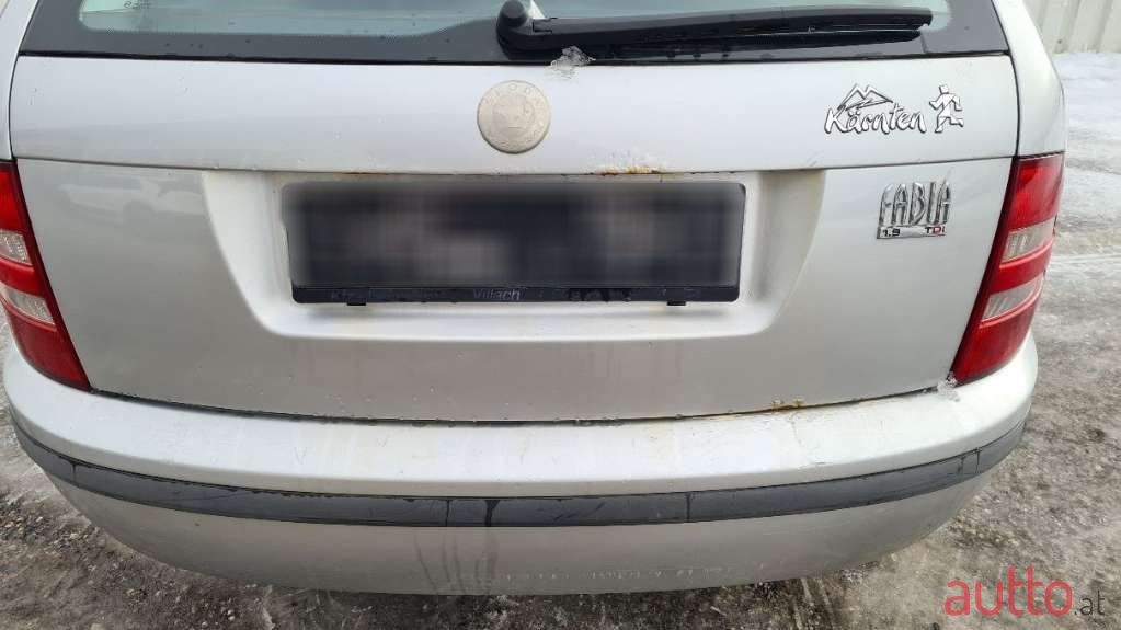 2002' Skoda Fabia photo #6