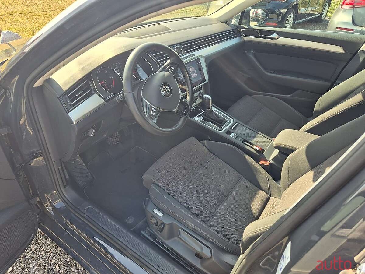 2018' Volkswagen Passat photo #6