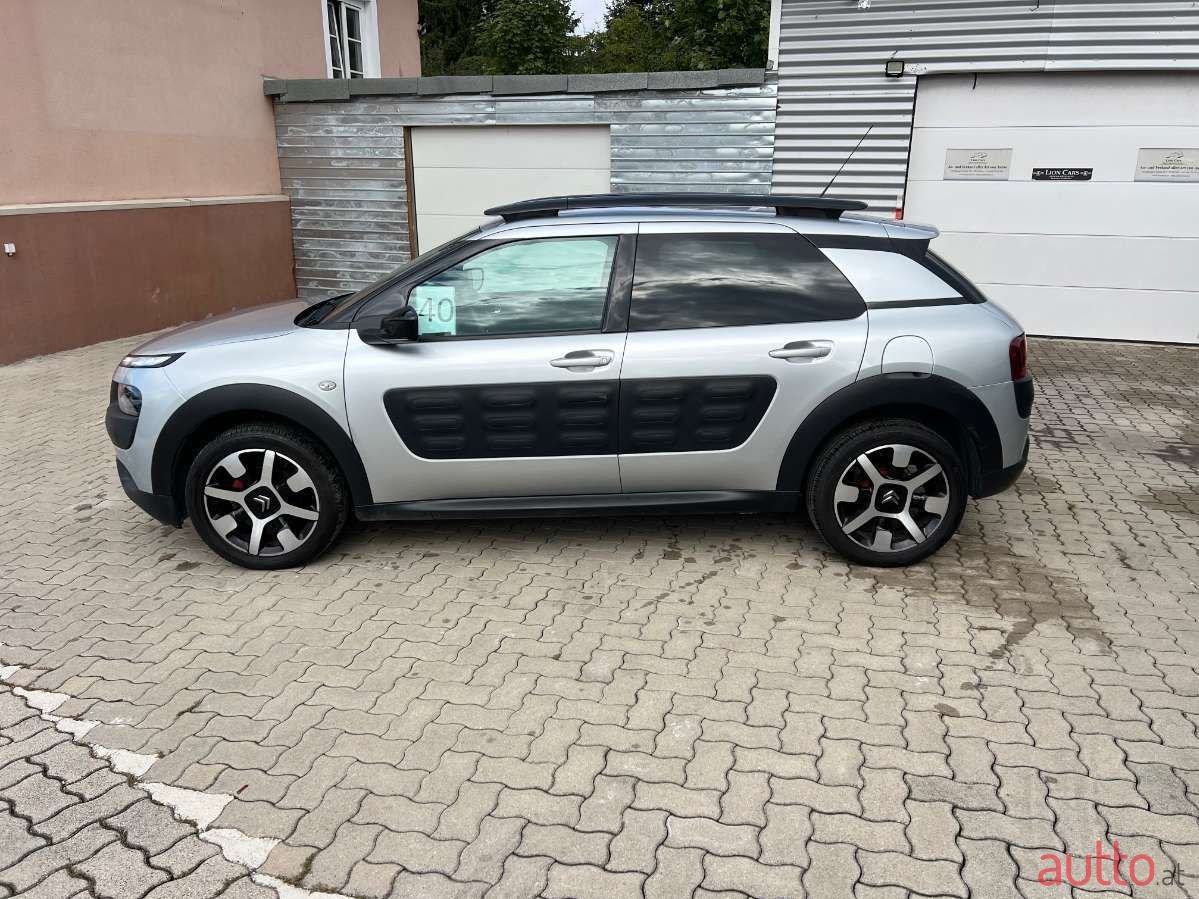 2015' Citroen C4 Cactus photo #2