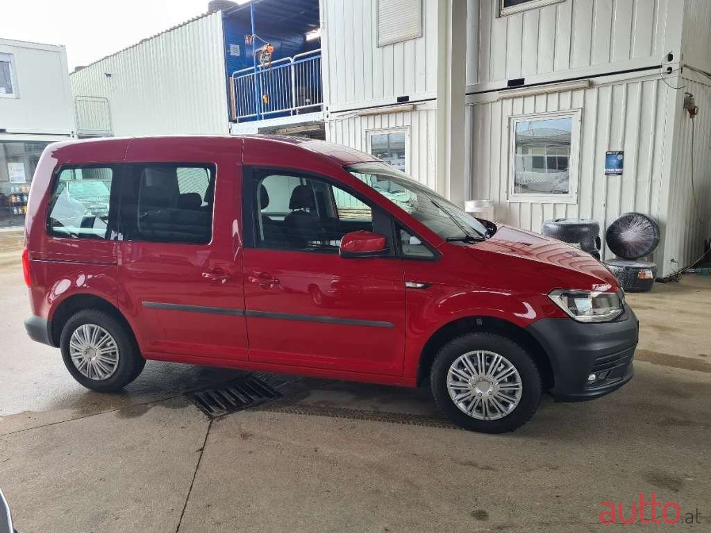 2016' Volkswagen Caddy photo #4