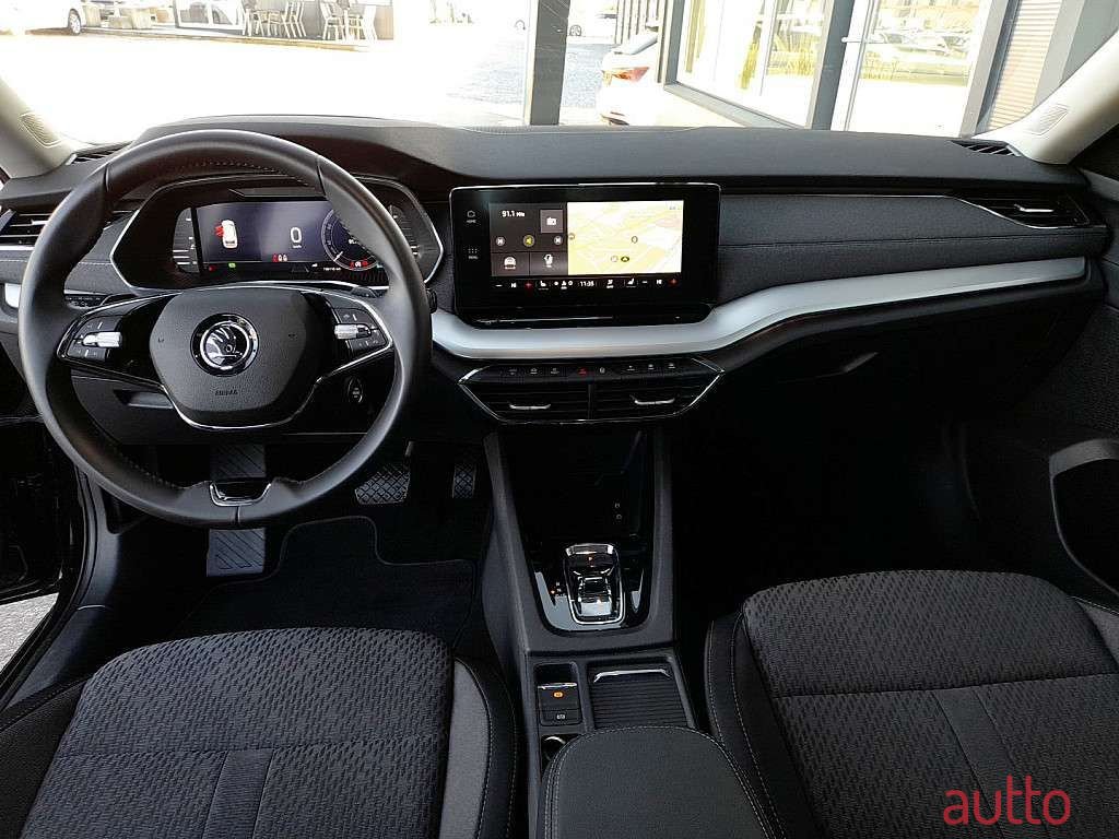 2020' Skoda Octavia photo #3