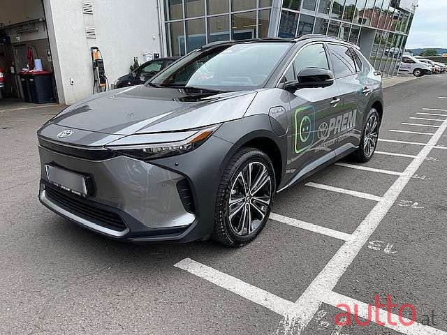 2023' Toyota bZ4X photo #1