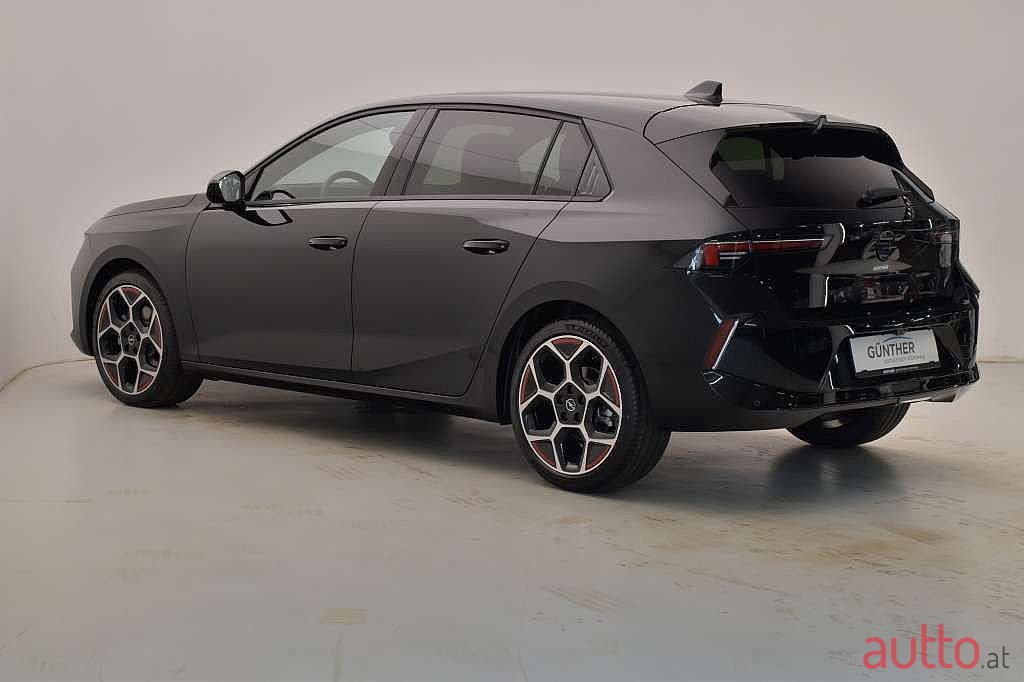 2022' Opel Astra photo #3