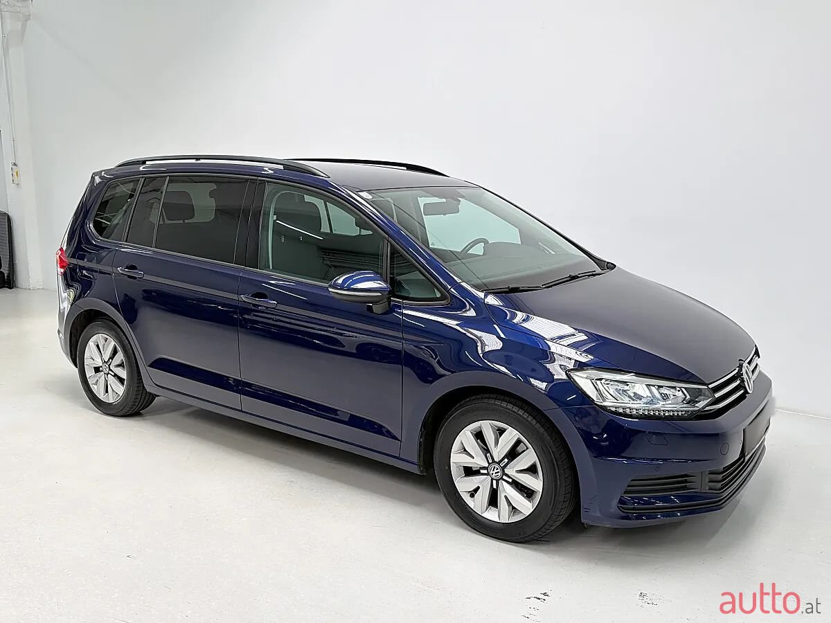 2016' Volkswagen Touran photo #6