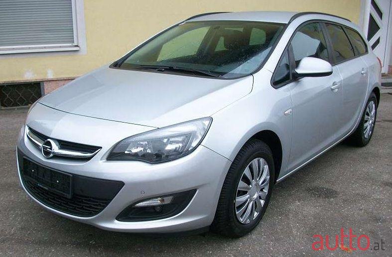 2015' Opel Astra photo #1