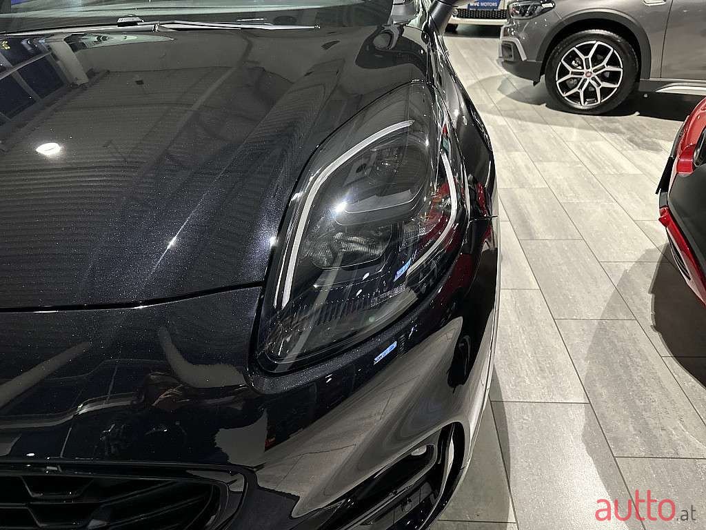 2022' Ford Puma photo #2