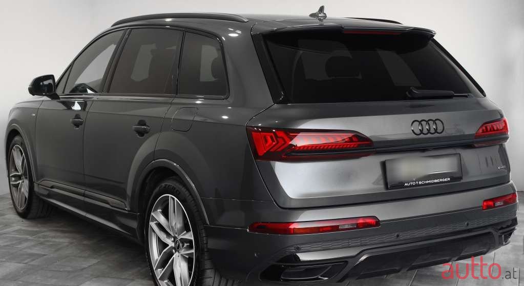 2021' Audi Q7 photo #5