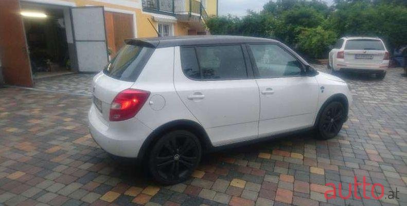 2013' Skoda Fabia photo #1