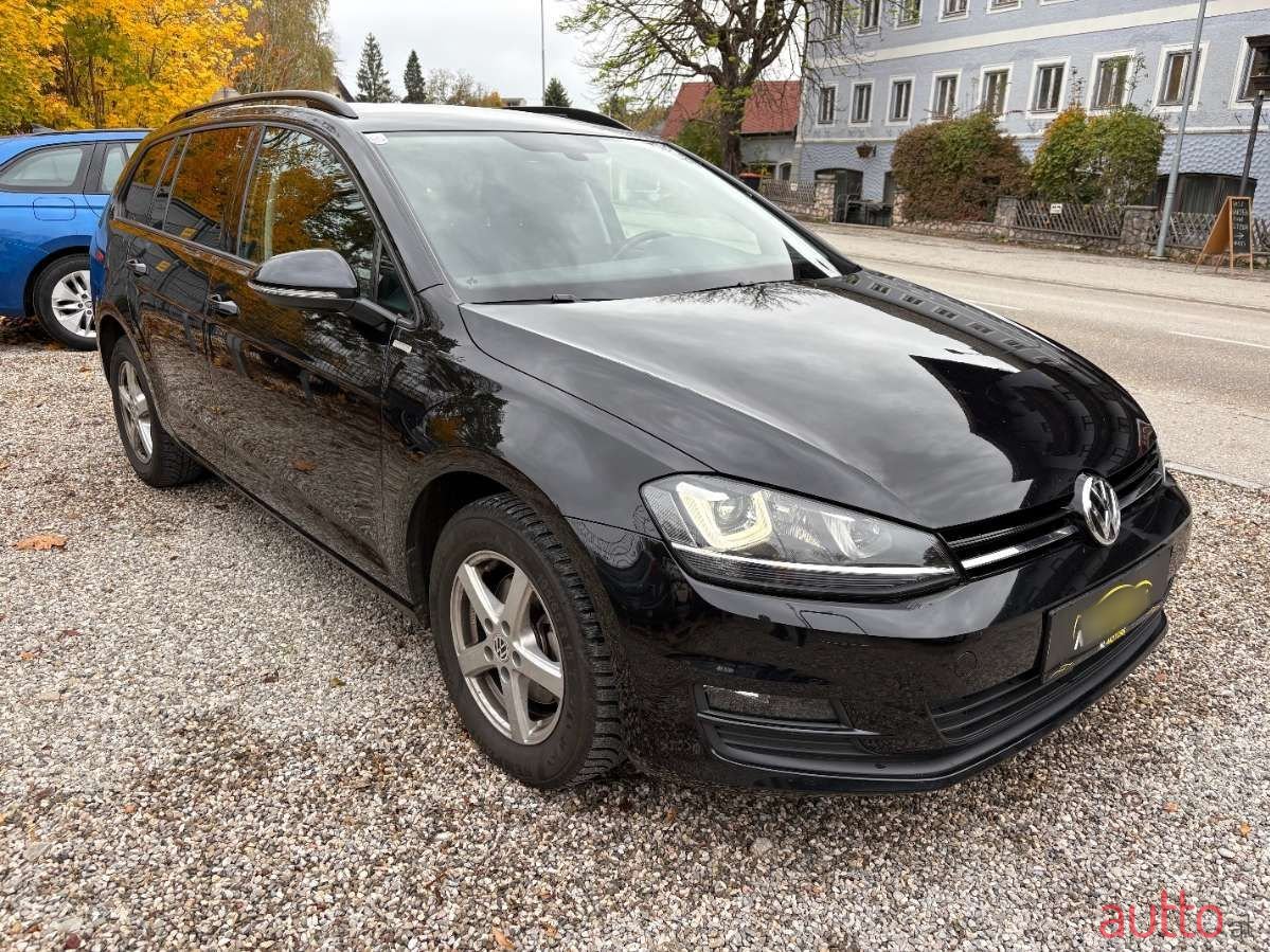 2017' Volkswagen Golf photo #3