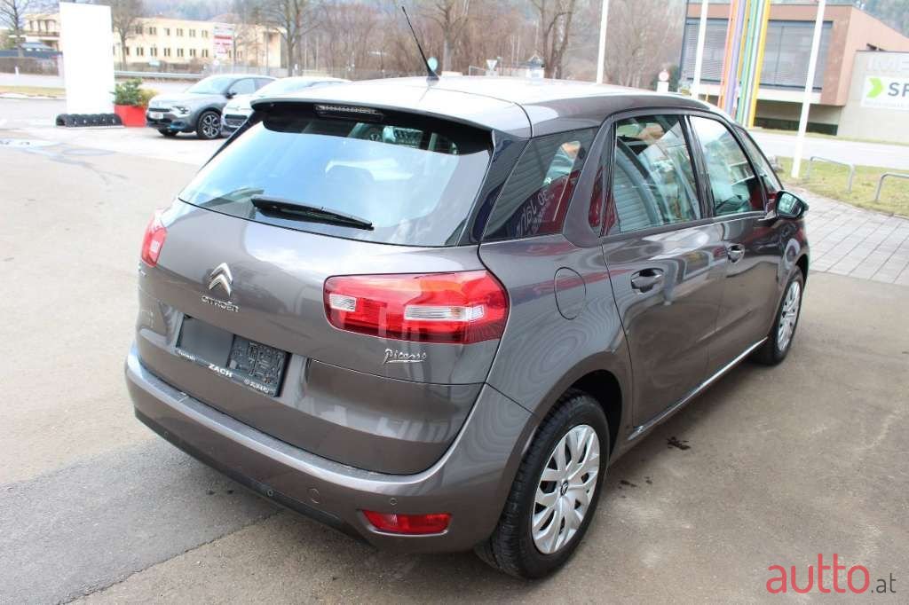 2016' Citroen C4 Picasso photo #5