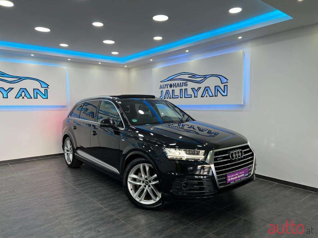 2016' Audi Q7 photo #2