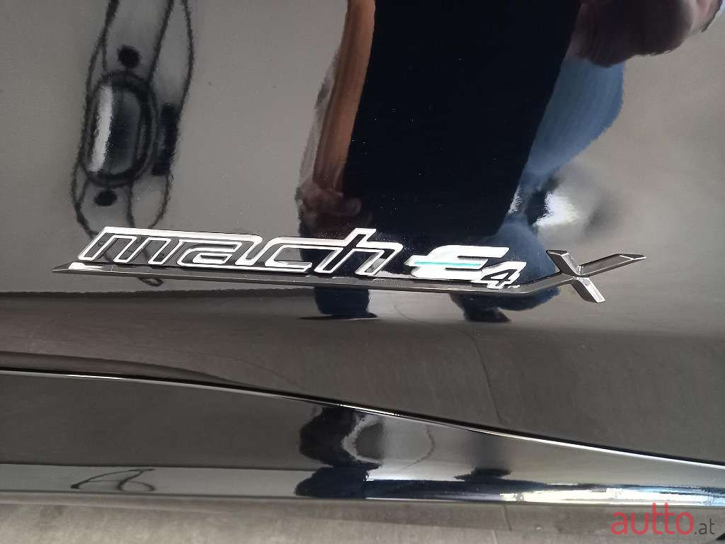 2022' Ford Mustang Mach-E photo #6