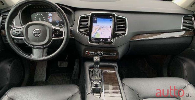 2017' Volvo XC90 photo #6