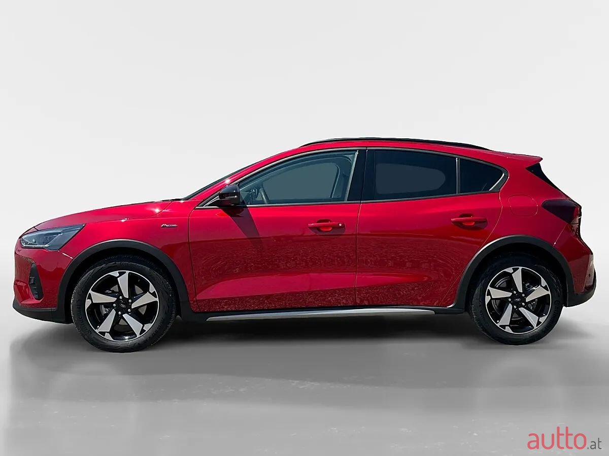 2023' Ford Focus photo #2