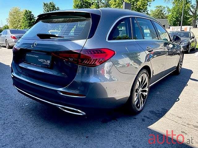2022' Mercedes-Benz C-Klasse photo #3