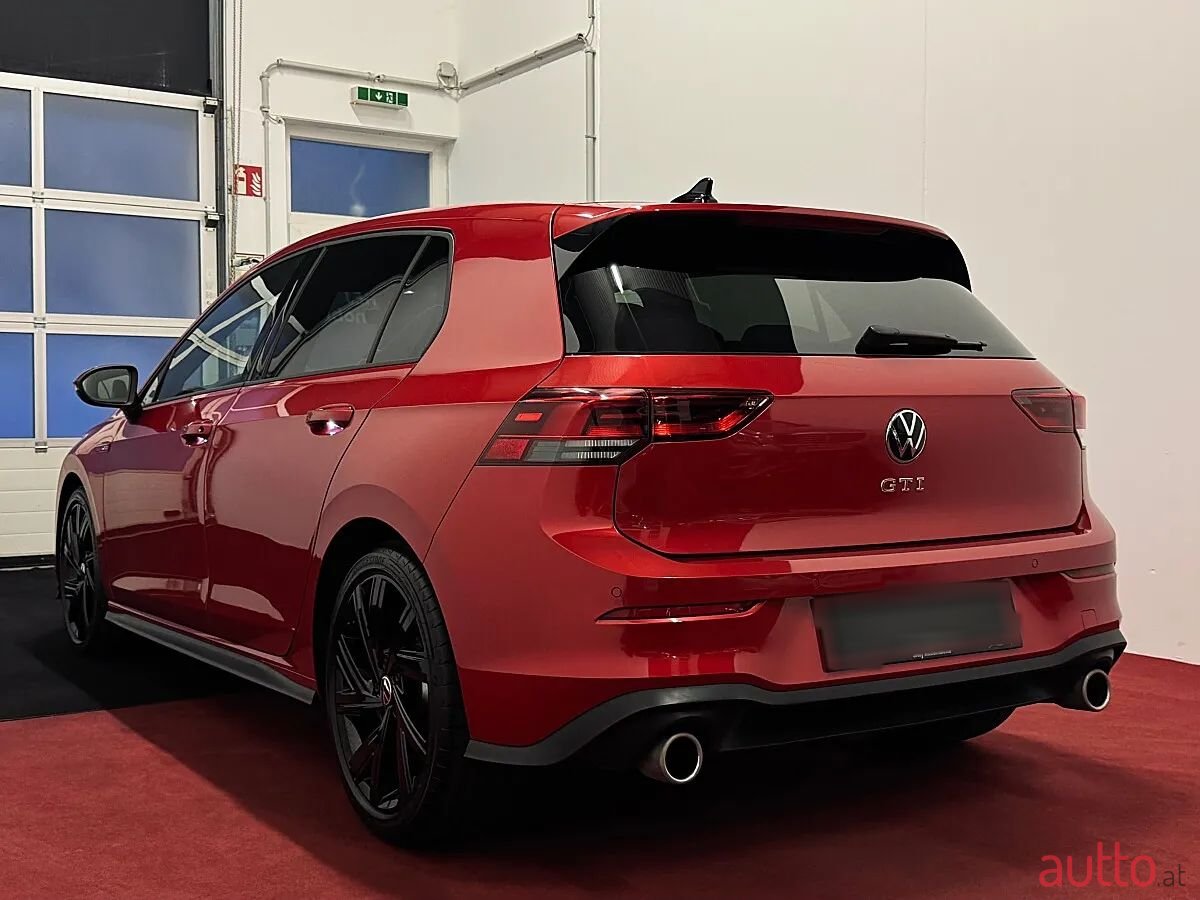 2022' Volkswagen Golf photo #5