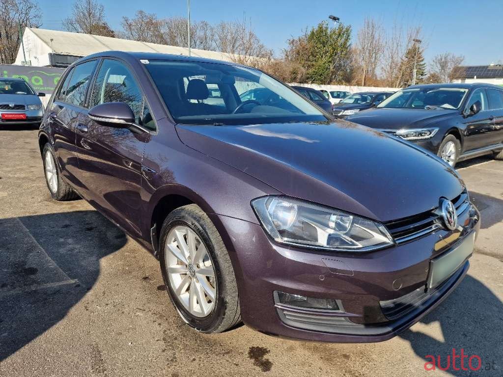 2015' Volkswagen Golf photo #6