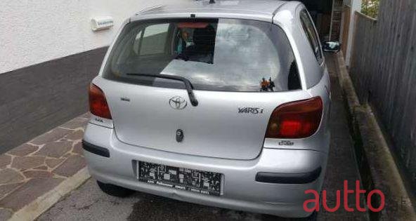 2004' Toyota Yaris photo #2