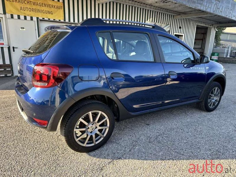 2017' Dacia Sandero photo #6