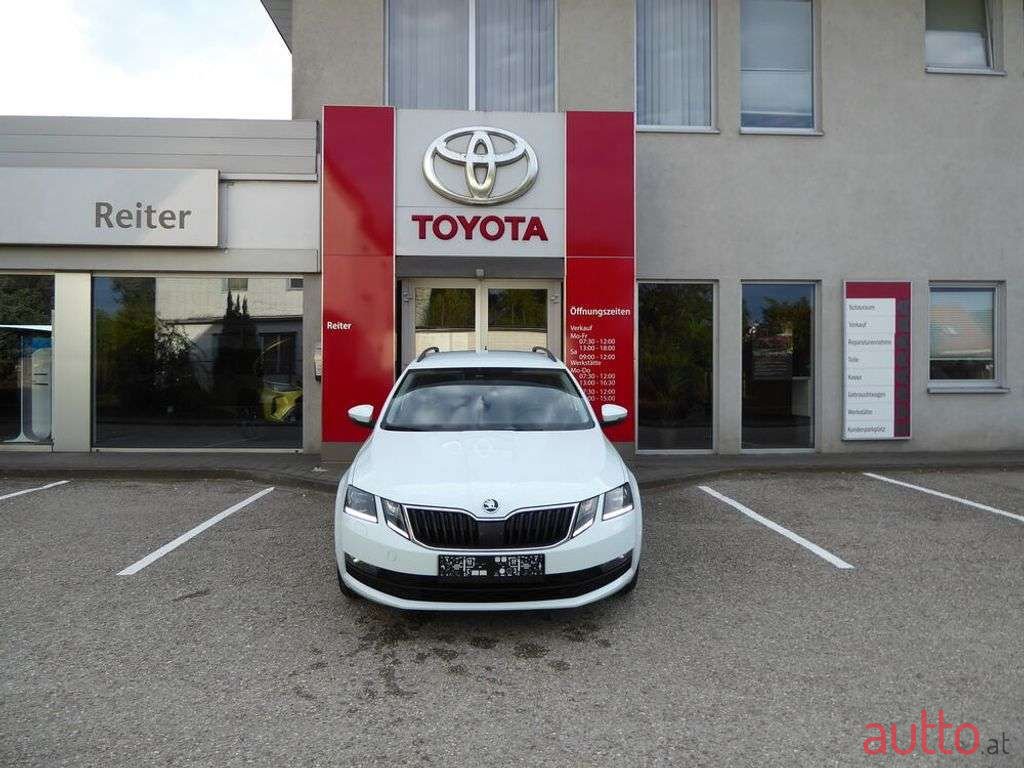 2017' Skoda Octavia photo #1