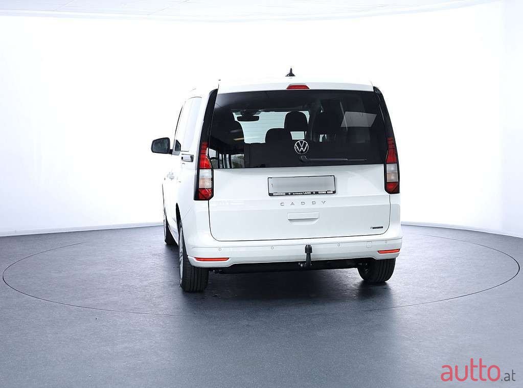 2023' Volkswagen Caddy photo #4