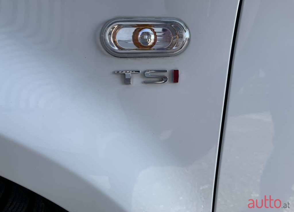 2012' SEAT Leon photo #6