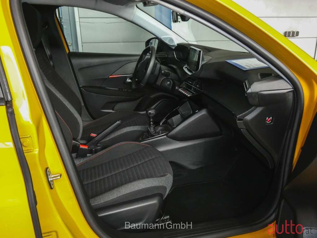 2022' Peugeot 208 photo #6