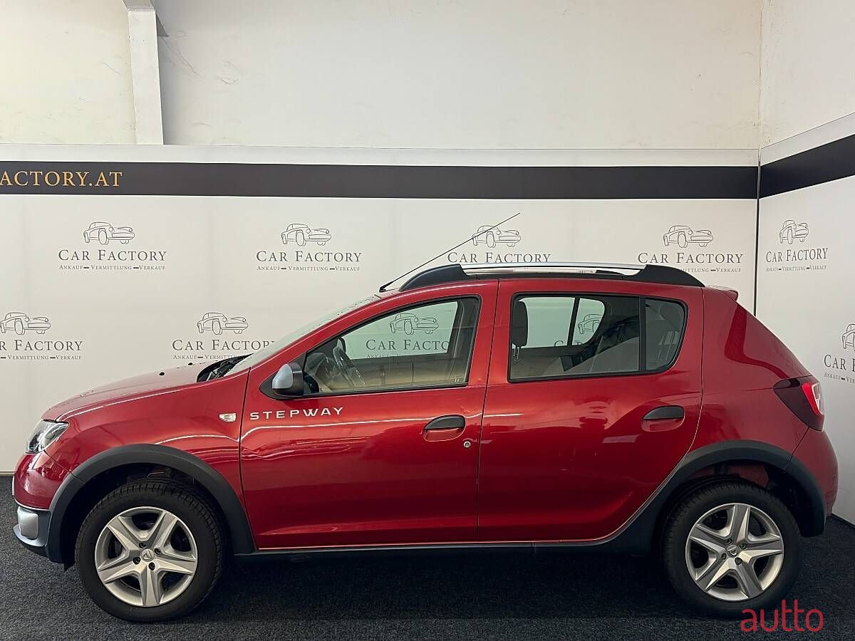 2016' Dacia Sandero photo #1