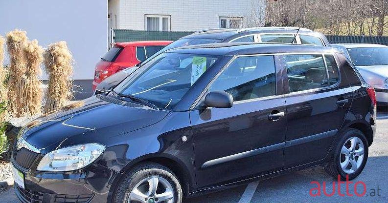 2013' Skoda Fabia photo #1