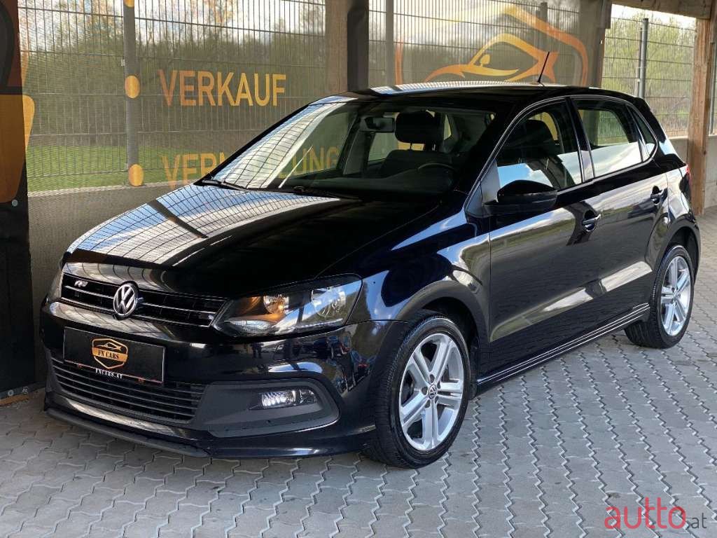 2013' Volkswagen Polo photo #5