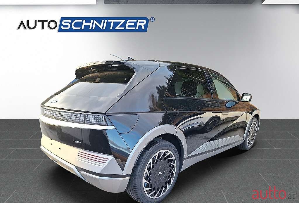 2023' Hyundai Ioniq 5 photo #5