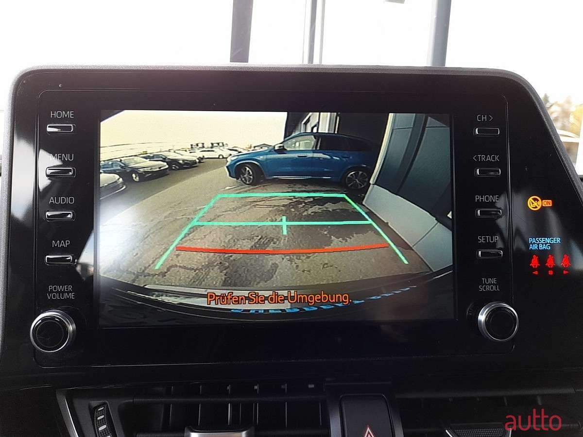 2023' Toyota C-HR photo #3