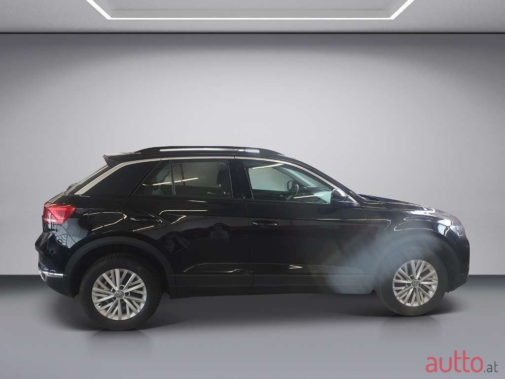 2018' Volkswagen T-Roc photo #4