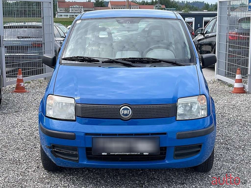 2005' Fiat Panda photo #2