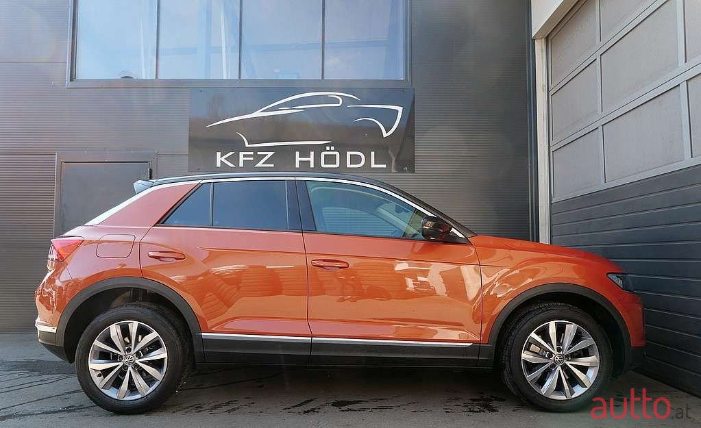2019' Volkswagen T-Roc photo #3
