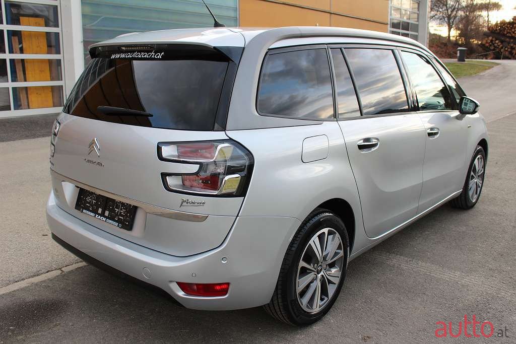 2016' Citroen C4 Picasso photo #5