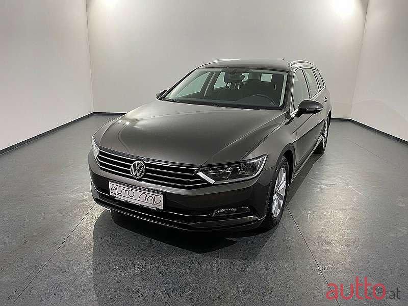 2017' Volkswagen Passat photo #1